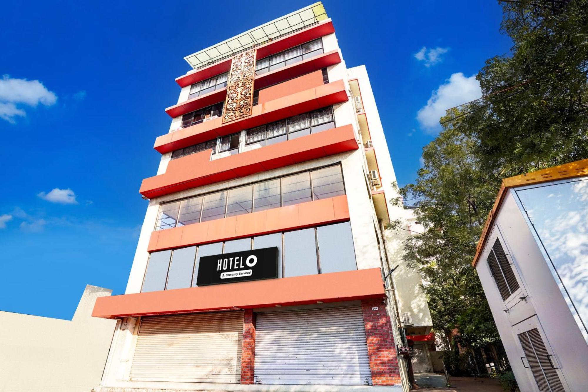 Super Hotel O Geeta Mandir Formerly Hotel Green Park Ahmedabad Exterior photo
